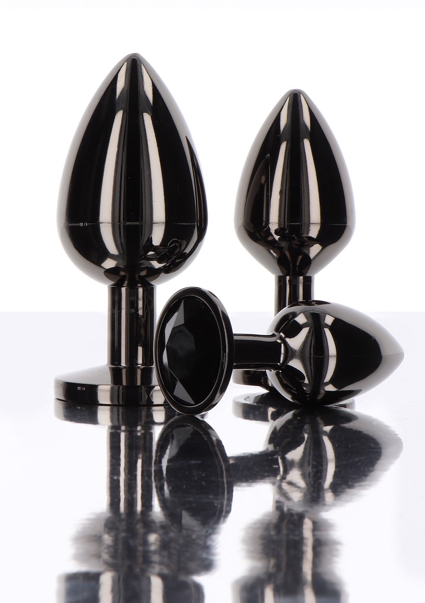 analnaia-probka-l-chernaia-metallycheskaia-s-chernym-kamnem-butt-plug-with-diamond-jewel-taboom-39978760781983_7446e32856.jpg